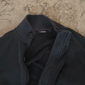 Apt 9 thick zip up sweater- excellent condition- used twice
